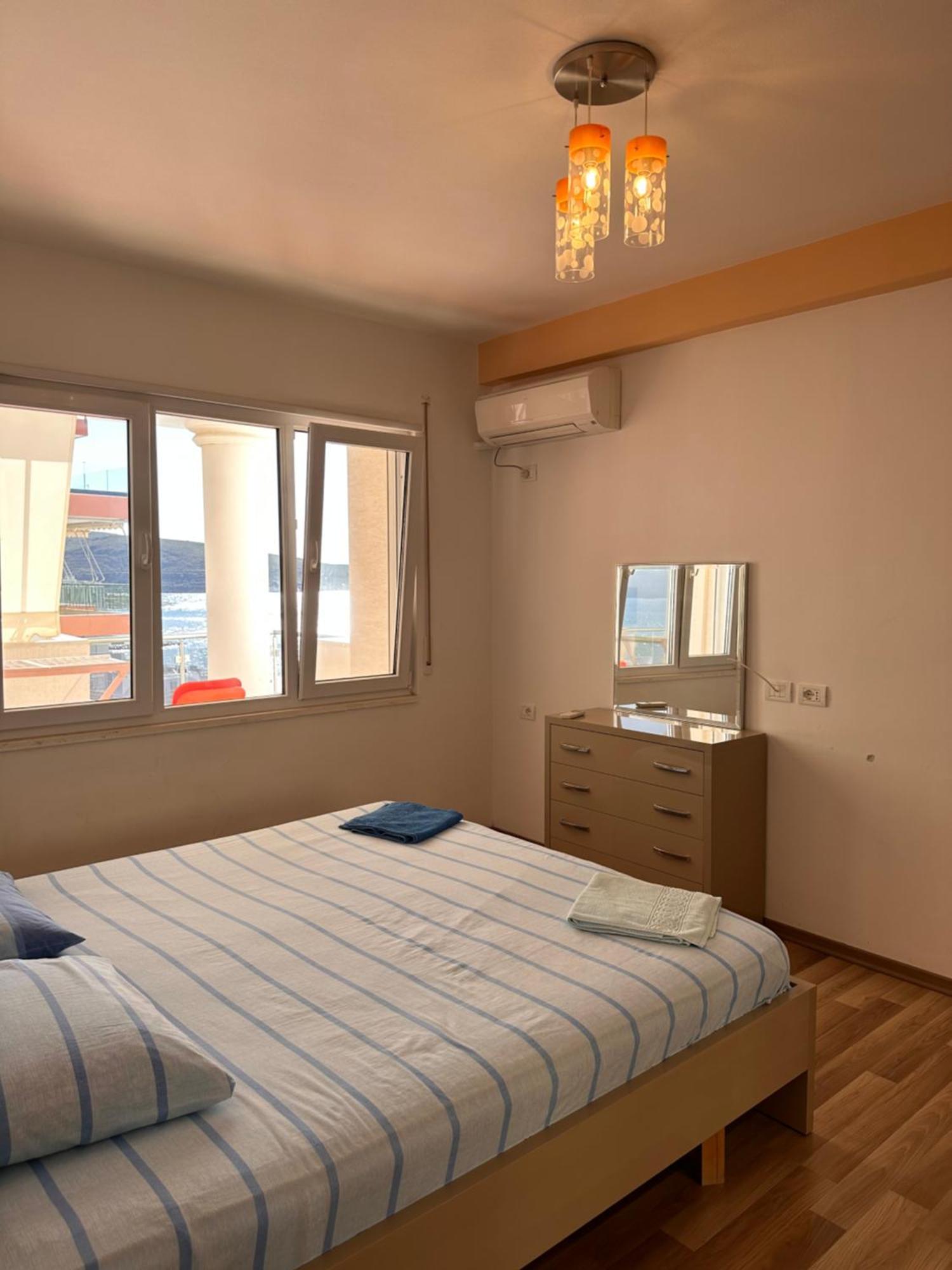 White Sea View Residence Sarande Bagian luar foto