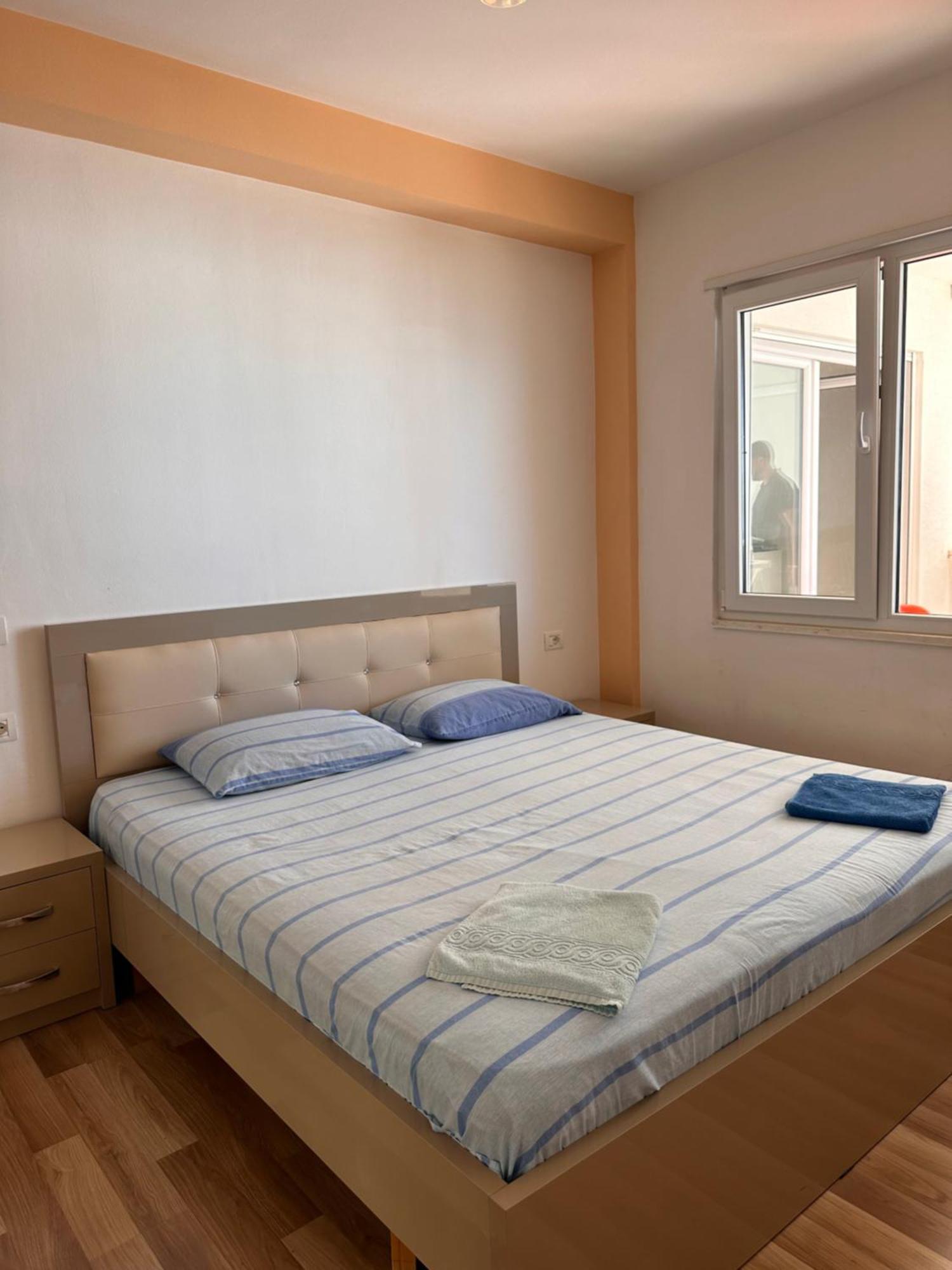 White Sea View Residence Sarande Bagian luar foto