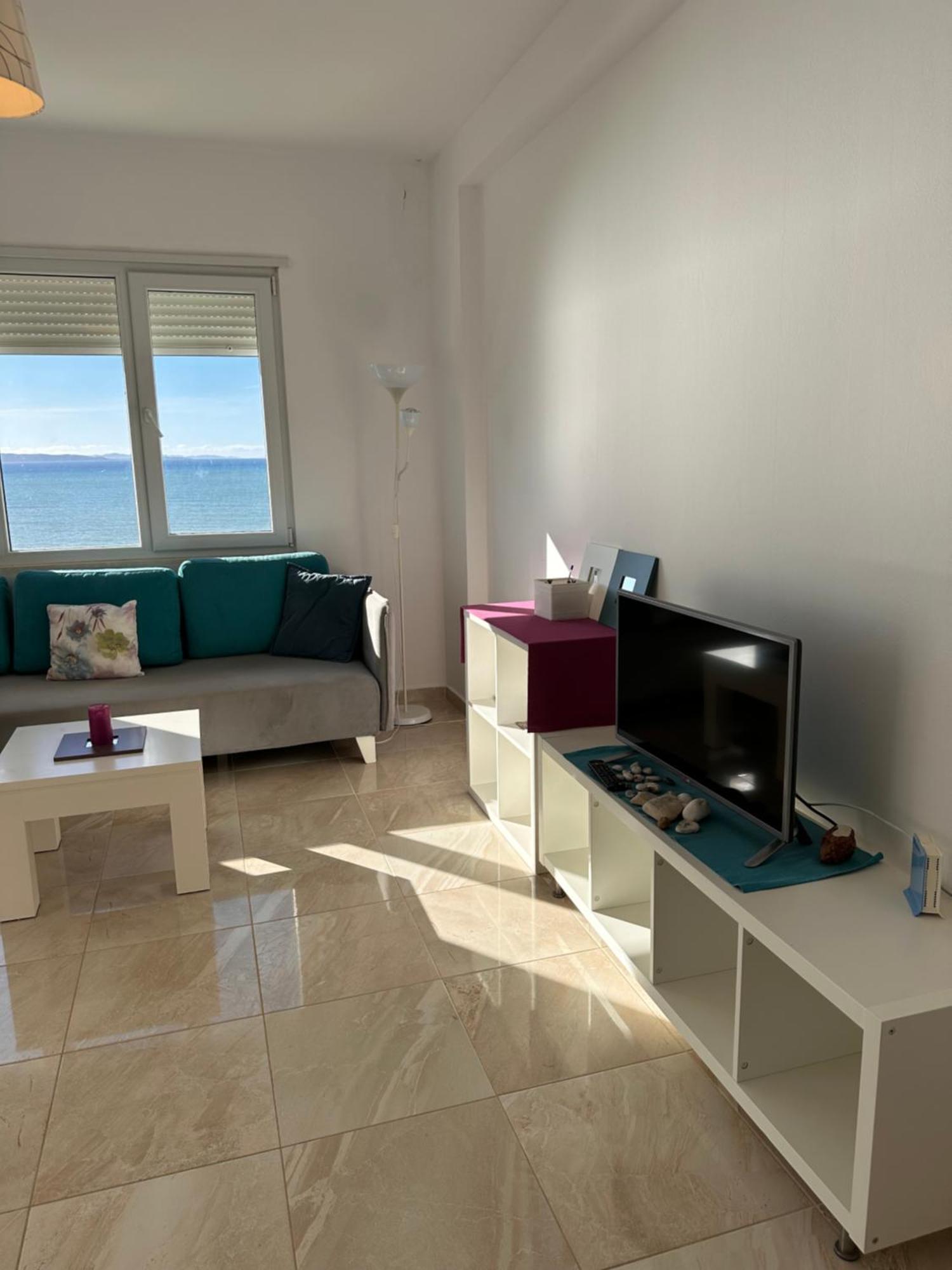 White Sea View Residence Sarande Bagian luar foto