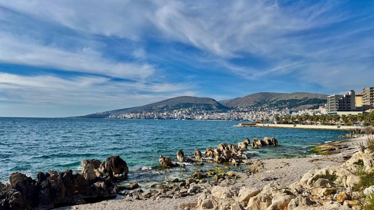 White Sea View Residence Sarande Bagian luar foto