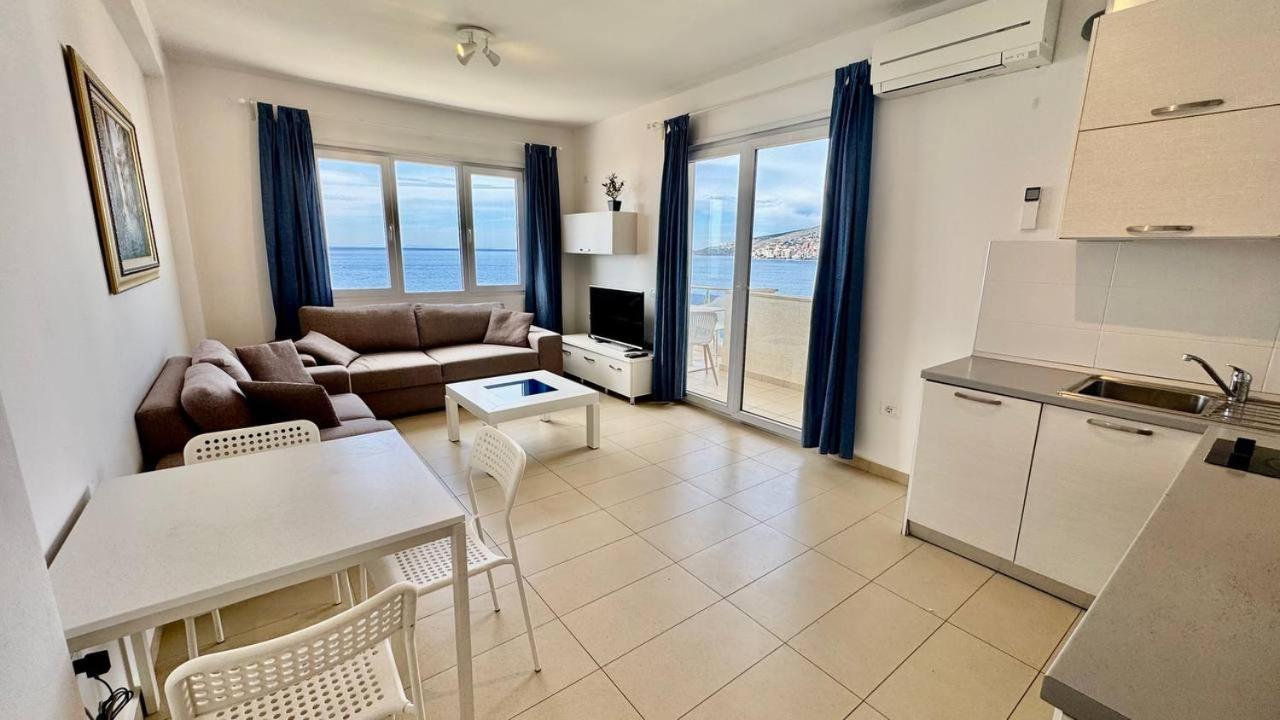 White Sea View Residence Sarande Bagian luar foto