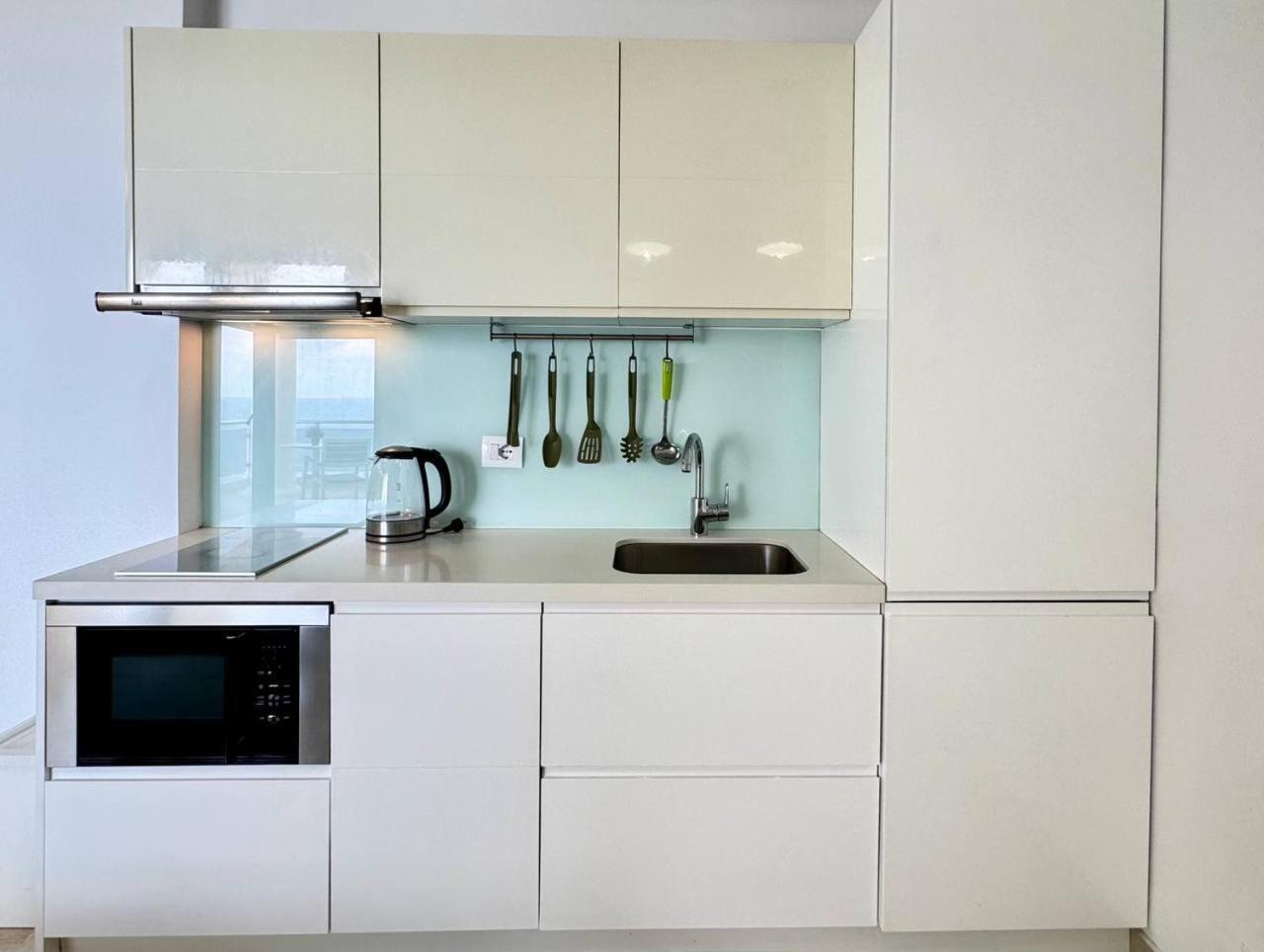 White Sea View Residence Sarande Bagian luar foto