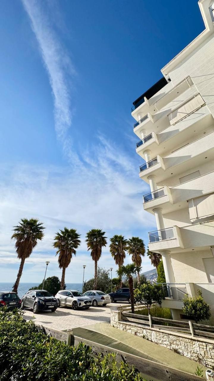 White Sea View Residence Sarande Bagian luar foto