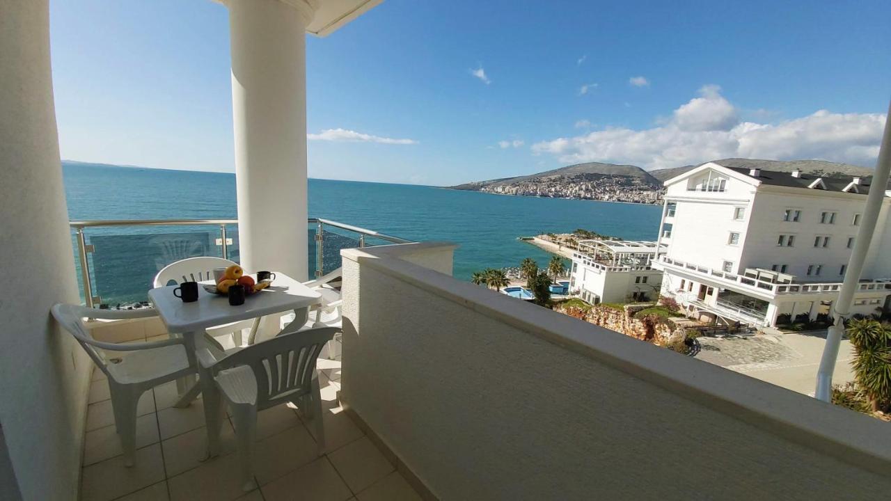 White Sea View Residence Sarande Bagian luar foto